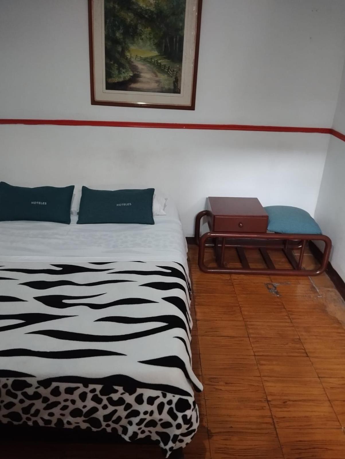 Hotel Colonial Armenia Ro Εξωτερικό φωτογραφία